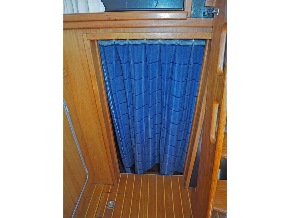 Aft cabin, Accommodation